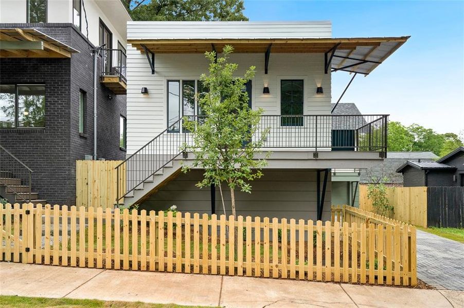 Exterior details and patio area of a home in , Atlanta (Image 26).