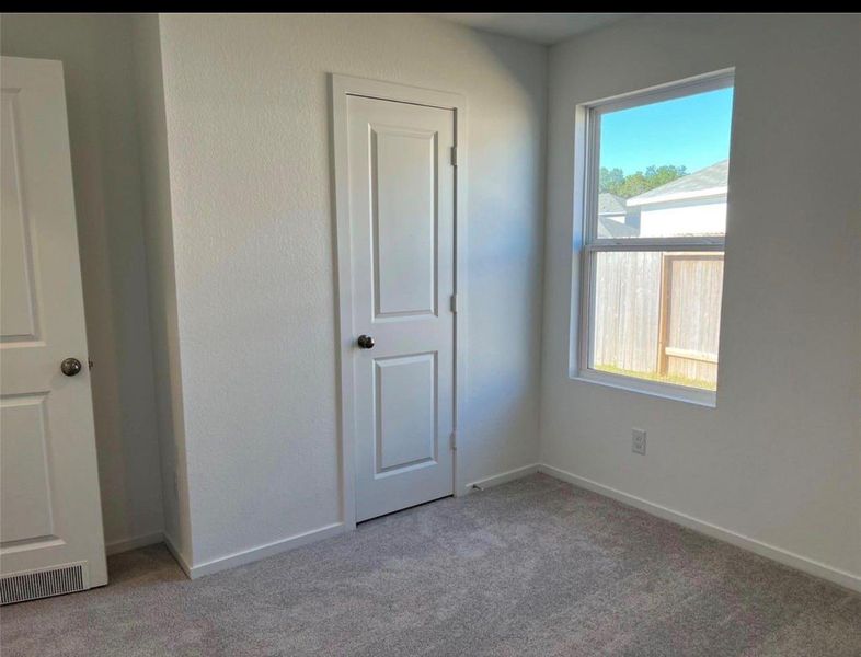 Spacious, unfurnished interior of a new home in Meadow Park, Conroe (Image 13). Spacious, unfurnished interior of a new home in Meadow Park, Conroe (Image 13).