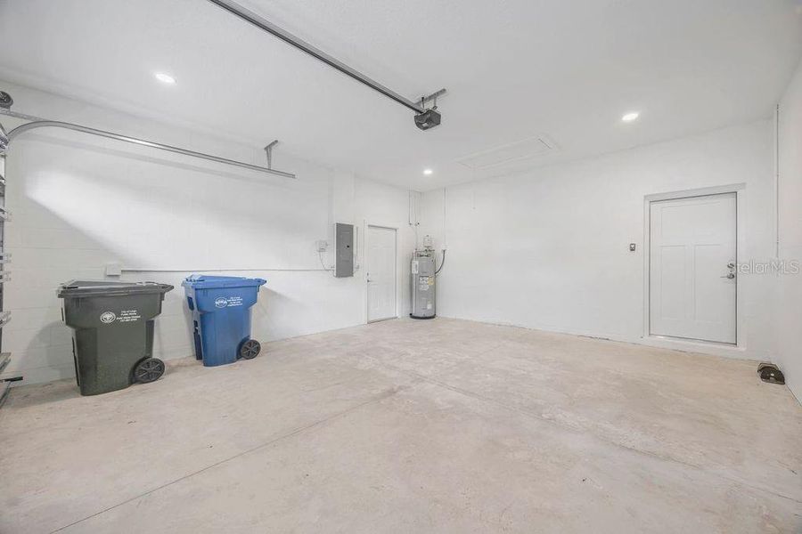 2-stall garage 2-stall garage