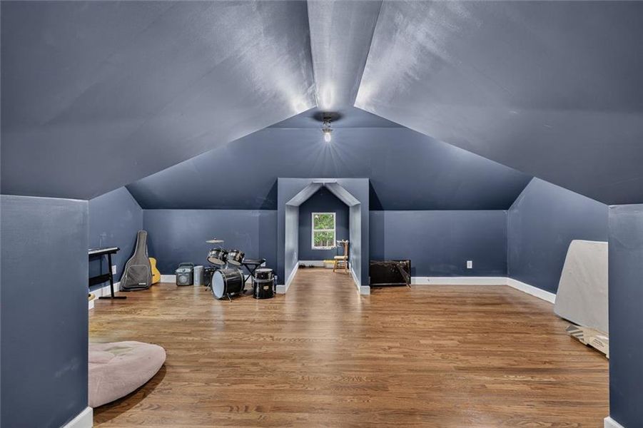 Spacious, unfurnished interior of a new home in , Nicholson (Image 21).
