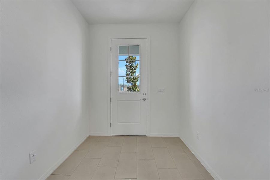 Spacious, unfurnished interior of a new home in Shores at Mirada, San Antonio (Image 17).