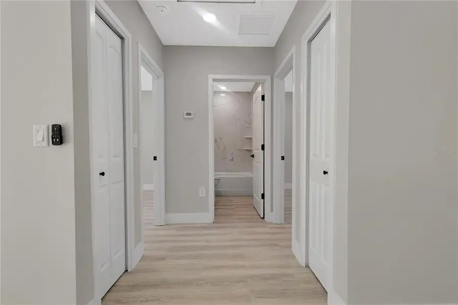 Spacious, unfurnished interior of a new home in , Belleview (Image 17).