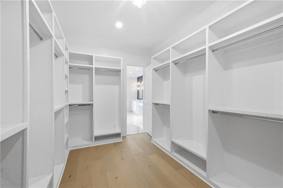 Spacious, unfurnished interior of a new home in , Monroe (Image 68).