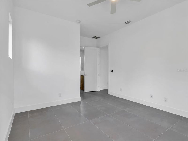 Spacious, unfurnished interior of a new home in , Port Charlotte (Image 35).