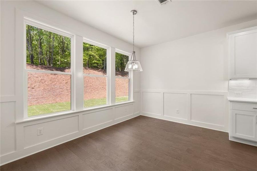 Spacious, unfurnished interior of a new home in , Gainesville (Image 45).