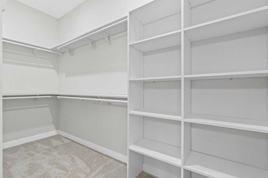 Spacious, unfurnished interior of a new home in Twin Oaks, Oakland (Image 21).