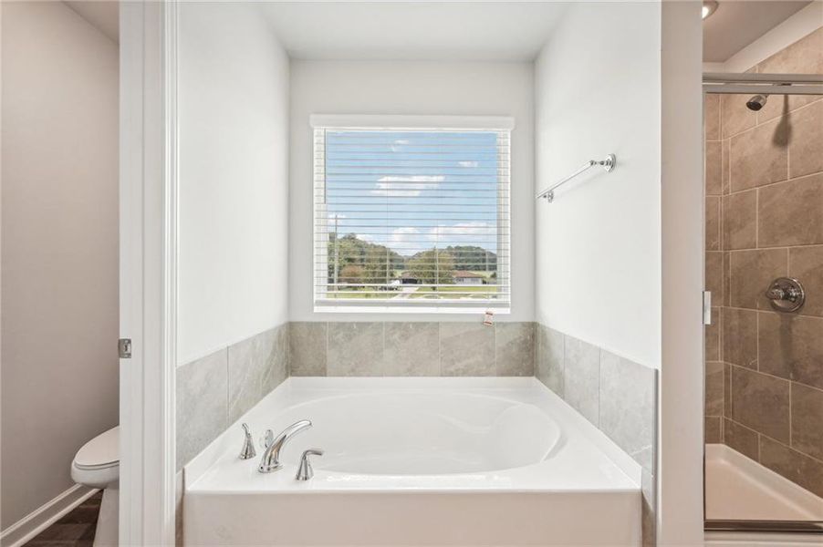Close-up of interior finishes inside a home in Fairview Lake, Conyers (Image 17).