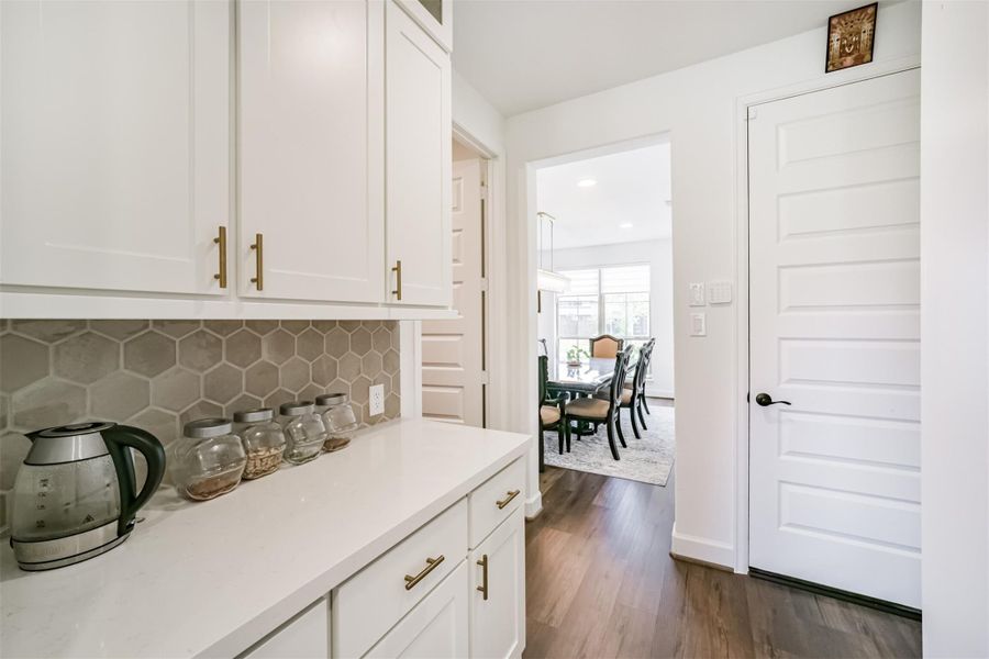 A dedicated haven for tea and coffee lovers. A dedicated haven for tea and coffee lovers.