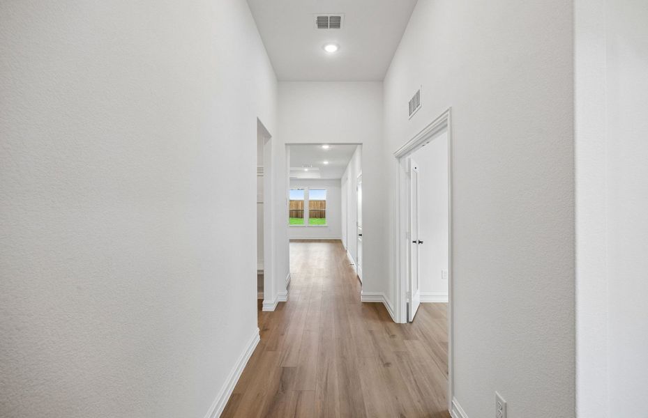 Spacious, unfurnished interior of a new home in Del Webb at Legacy Hills, Celina (Image 17). Spacious, unfurnished interior of a new home in Del Webb at Legacy Hills, Celina (Image 17).