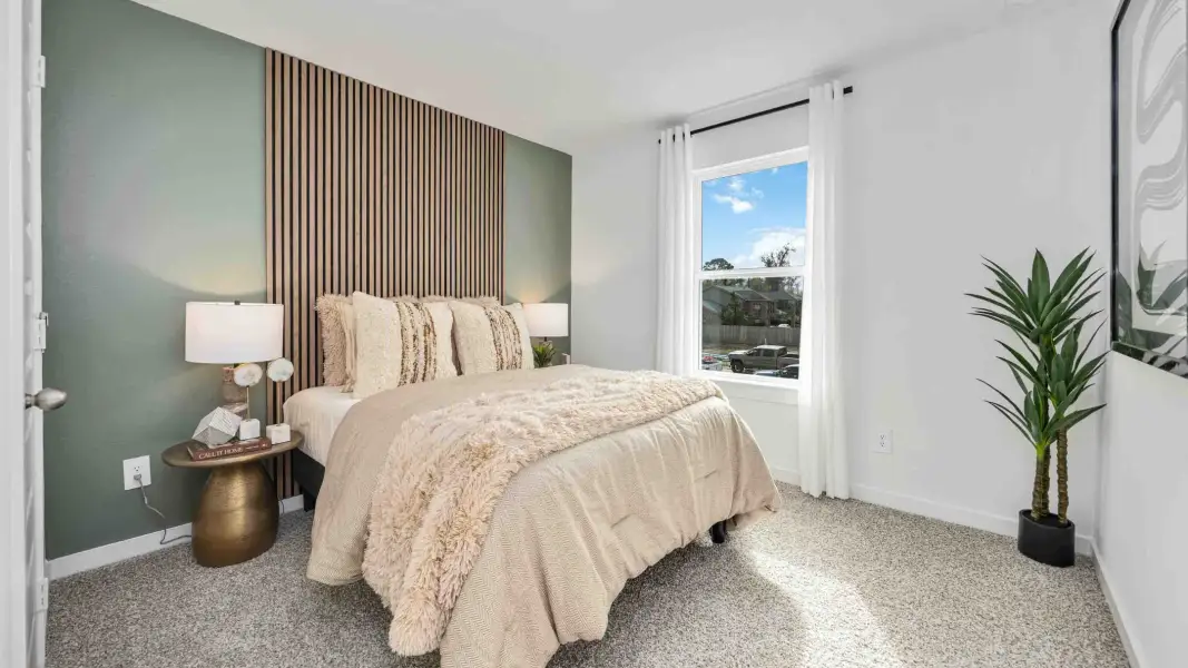Representative furnished interior of a home built from the Iris by D.R. Horton in Palmi, Houston (Image 14).