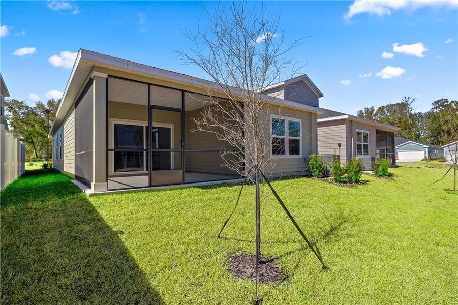 Exterior details and patio area of a home in Pioneer Ranch, Ocala (Image 3).