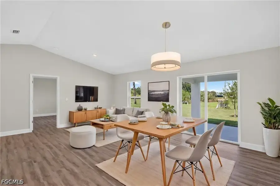 Furnished interior view inside a new home in Cape Coral, Cape Coral (Image 6).