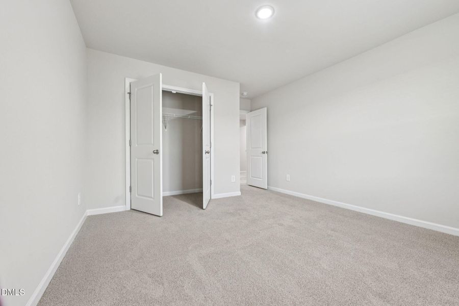 31-web-or-mls-Raleigh - Oak Manor - 536