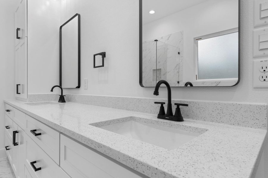 Image 33 of a home in .