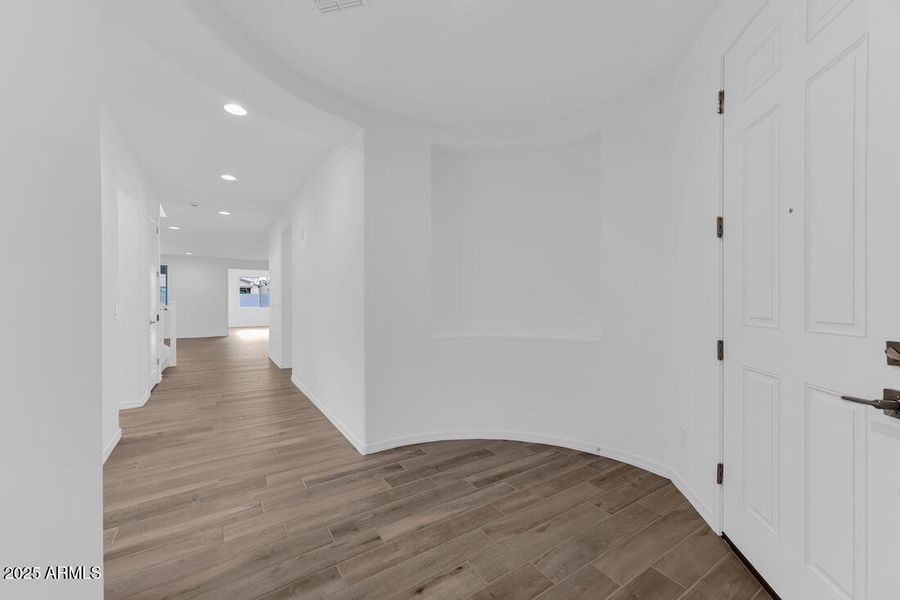 10205 W WELDON Avenue - Ready Now!