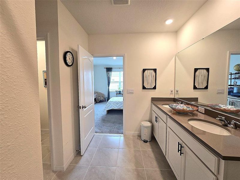 Furnished interior view inside a new home in Wind Meadows South, Bartow (Image 6).