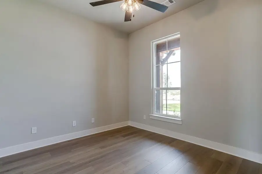 Spacious, unfurnished interior of a new home in Peaks at Lone Elm, Waxahachie (Image 19). Spacious, unfurnished interior of a new home in Peaks at Lone Elm, Waxahachie (Image 19).