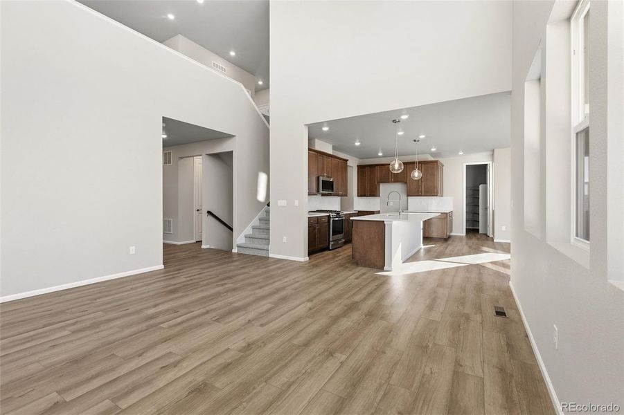 Spacious, unfurnished interior of a new home in Talon Pointe, Thornton (Image 28).