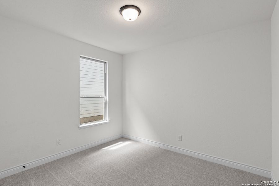 Spacious, unfurnished interior of a new home in Horizon Ridge, San Antonio (Image 11).