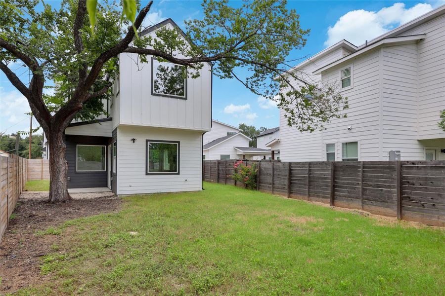 Exterior details and patio area of a home in , Austin (Image 20).