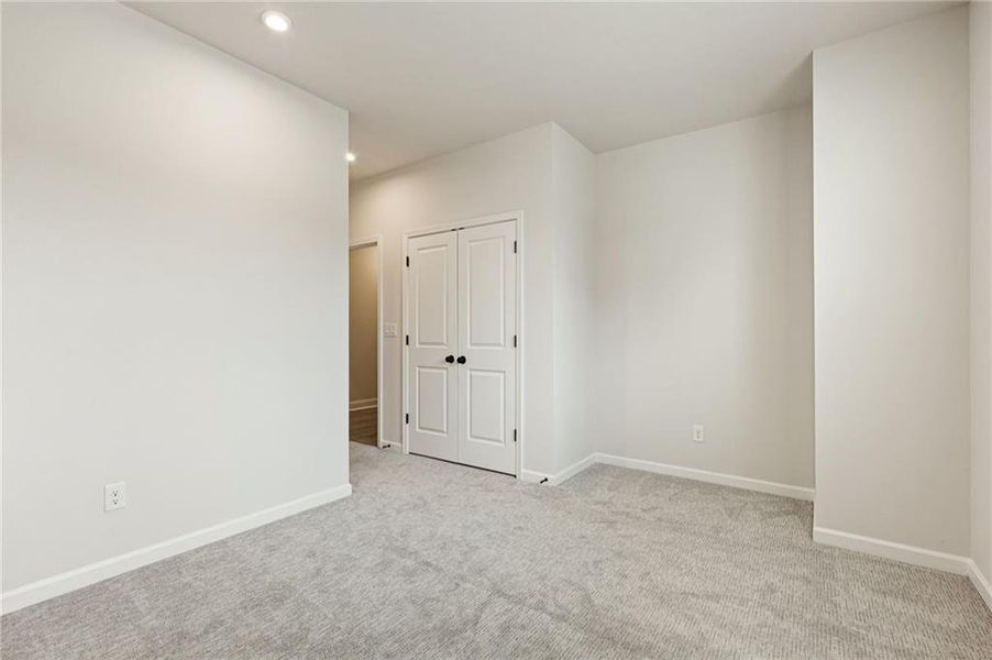 Spacious, unfurnished interior of a new home in Hillside Manor, Powder Springs (Image 45). Spacious, unfurnished interior of a new home in Hillside Manor, Powder Springs (Image 45).