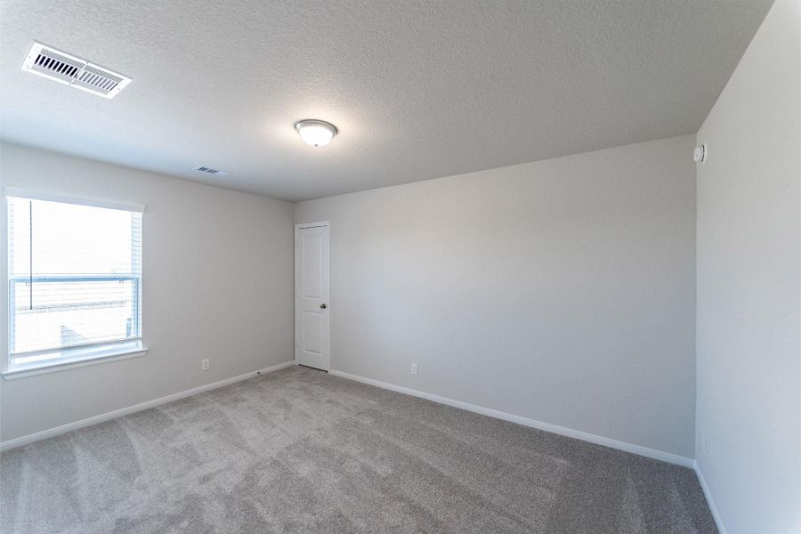 Spacious, unfurnished interior of a new home in Harvest Pointe, Needville (Image 20).