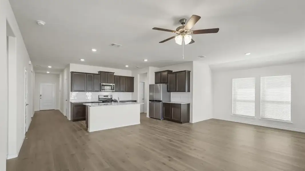 Furnished interior view inside a new home in Elevon, Lavon (Image 12).
