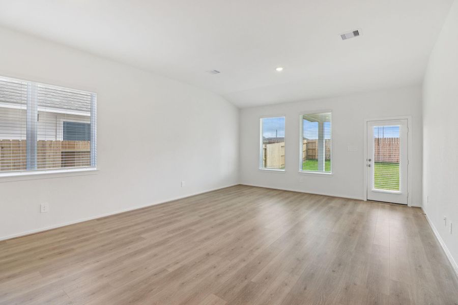 Spacious, unfurnished interior of a new home in Landing Meadows - Premier Series, New Caney (Image 24).