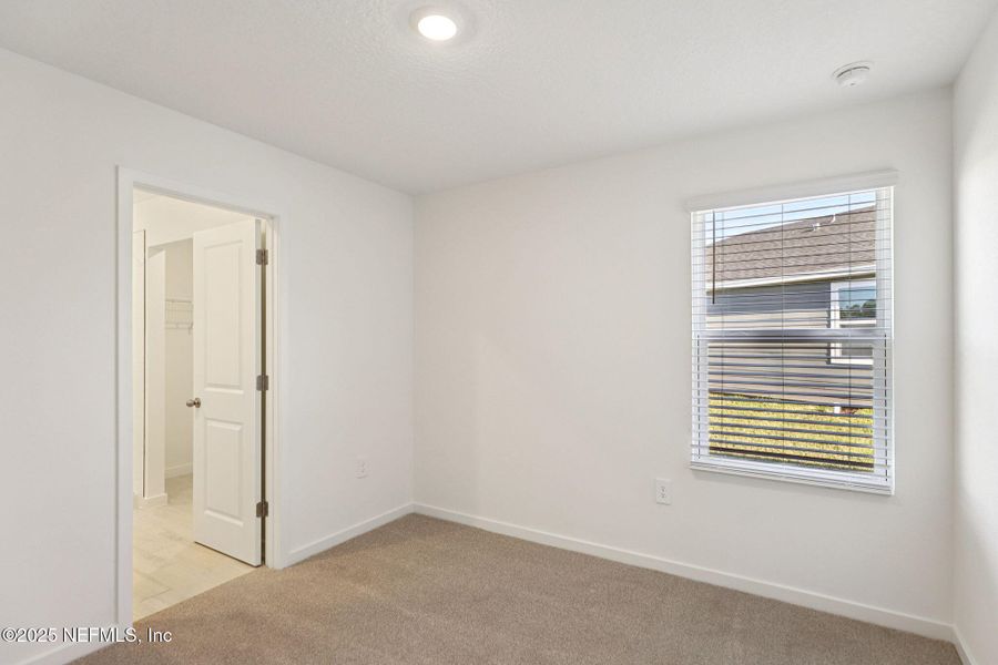 Spacious, unfurnished interior of a new home in , Jacksonville (Image 26).