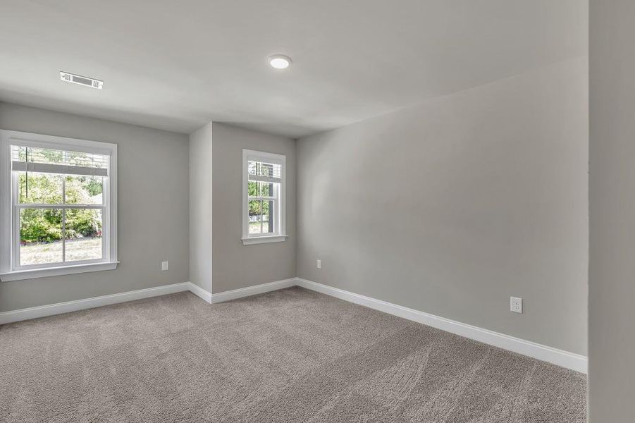 Spacious, unfurnished interior of a new home in , Lawrenceville (Image 23).