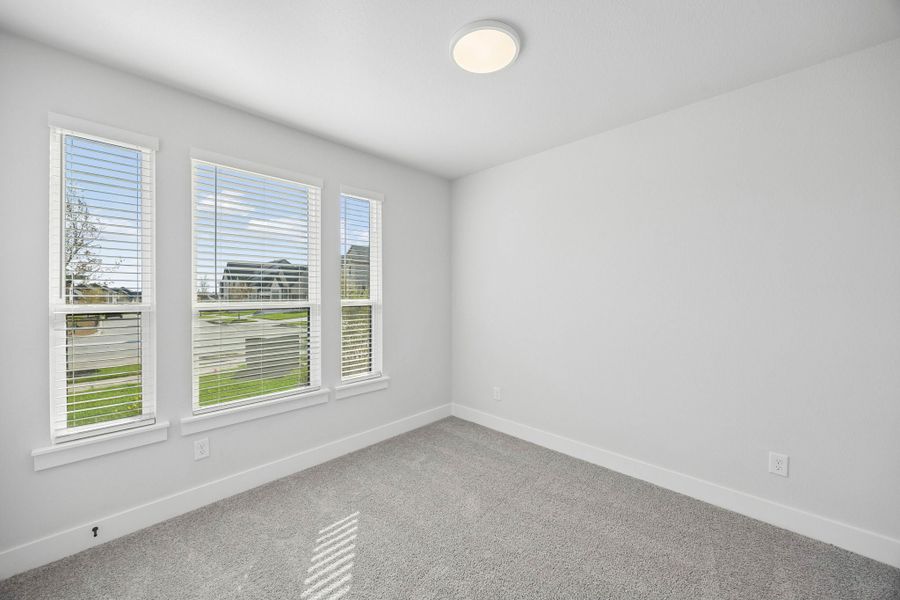 Spacious, unfurnished interior of a new home in Painted Tree Woodland West, McKinney (Image 32).
