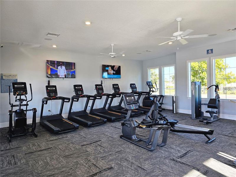 Community amenities in Bella Lago, Parrish (Image 30).