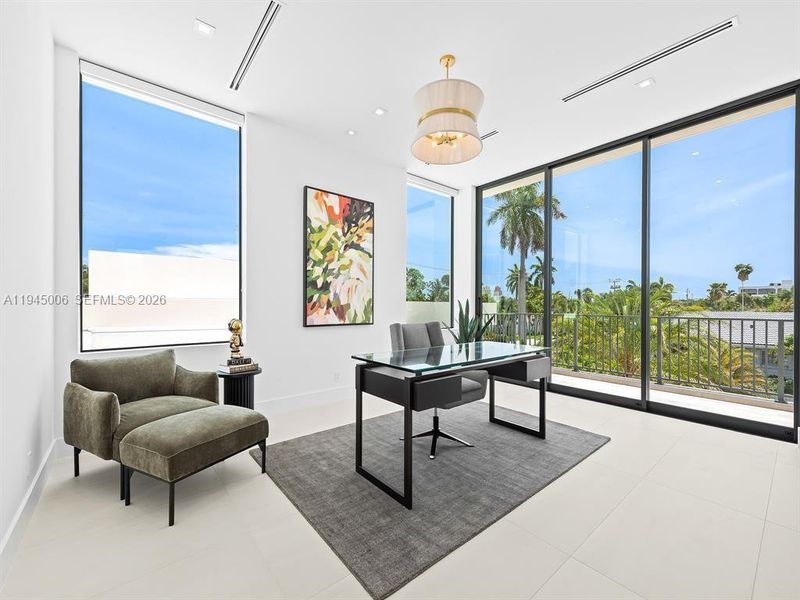 Furnished interior view inside a new home in , Fort Lauderdale (Image 12).