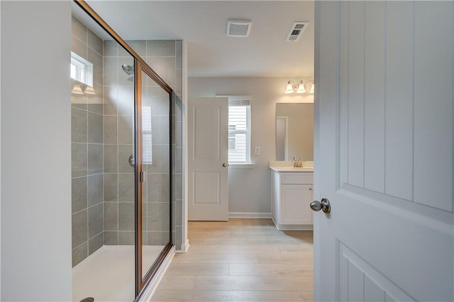 Furnished interior view inside a new home in Abbotts Crossing, Conyers (Image 5).