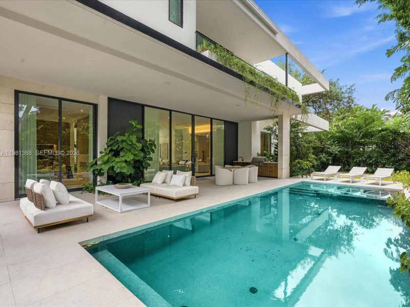 Exterior details and patio area of a home in , Miami (Image 30).