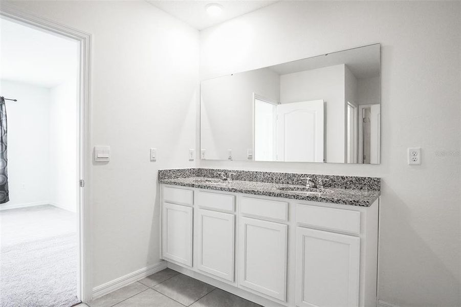 Furnished interior view inside a new home in , Zellwood (Image 14).