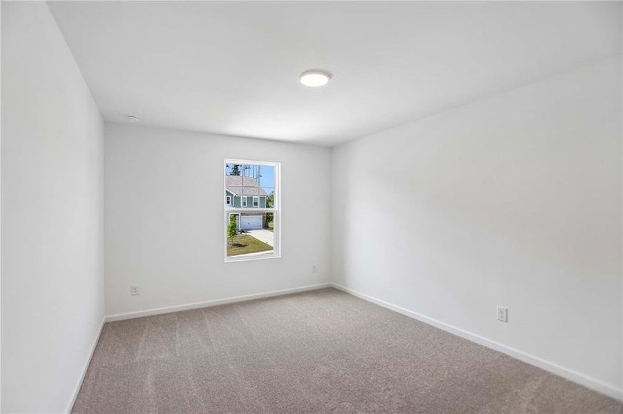Spacious, unfurnished interior of a new home in The Pointe at Heron Bay, Locust Grove (Image 23).