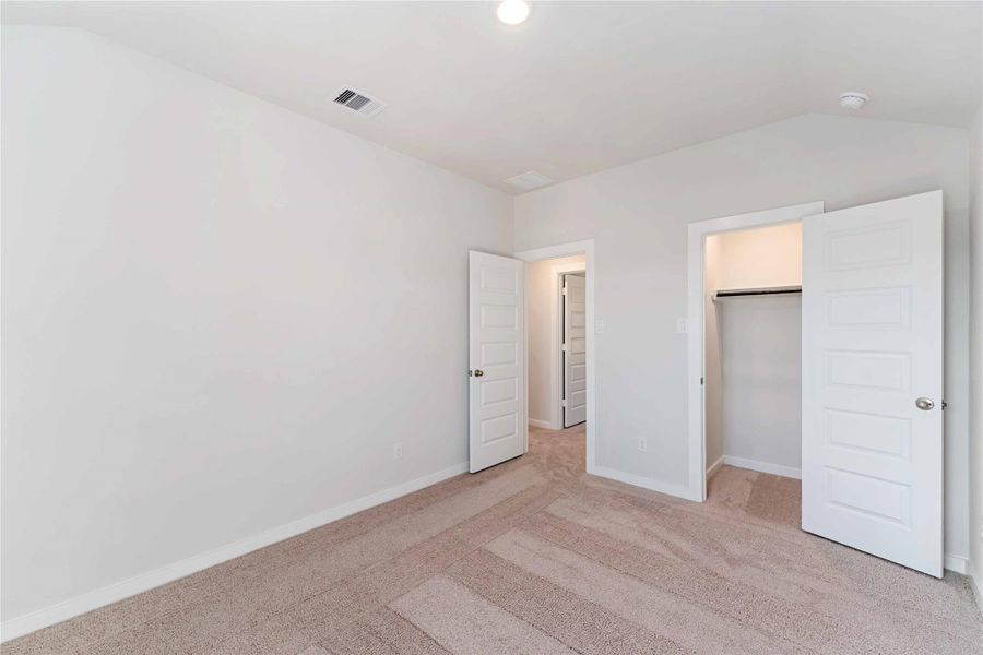 Spacious, unfurnished interior of a new home in Meadow Park, Conroe (Image 18). Spacious, unfurnished interior of a new home in Meadow Park, Conroe (Image 18).