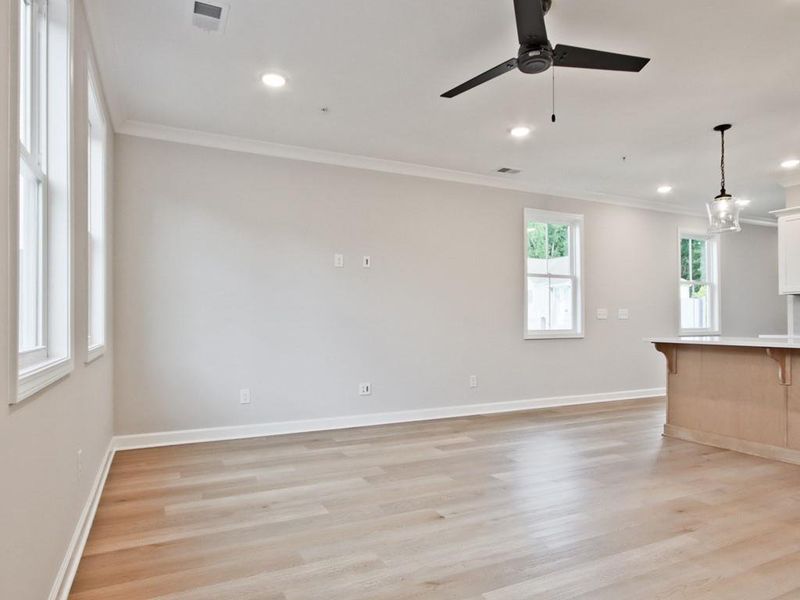 Spacious, unfurnished interior of a new home in Cherokee Township, Acworth (Image 19).