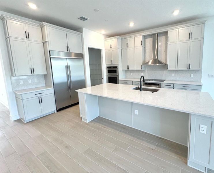 39 Kitchen