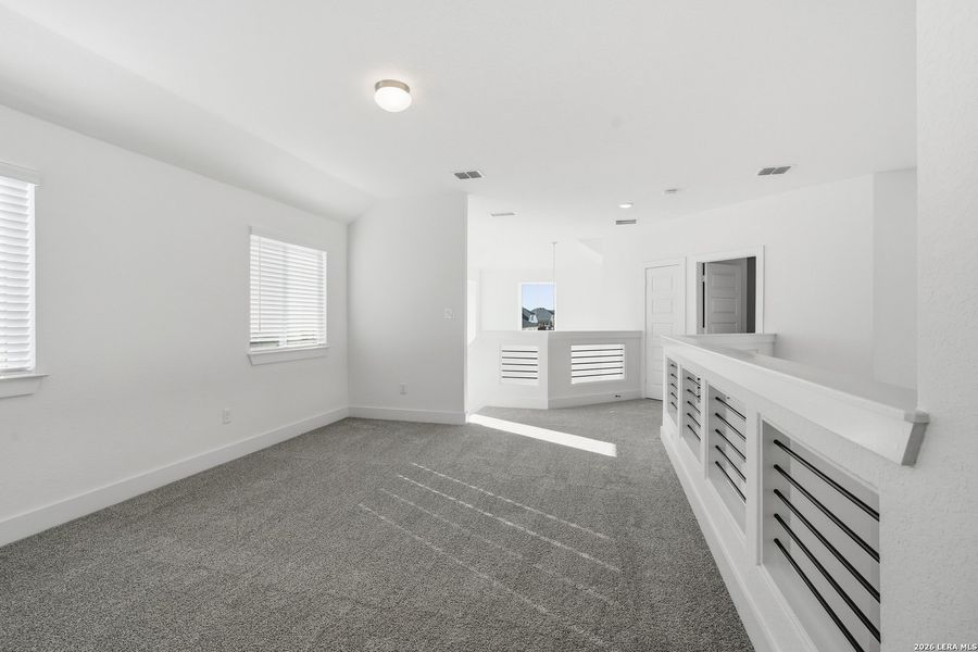 Spacious, unfurnished interior of a new home in Stillwater Ranch, San Antonio (Image 29). Spacious, unfurnished interior of a new home in Stillwater Ranch, San Antonio (Image 29).