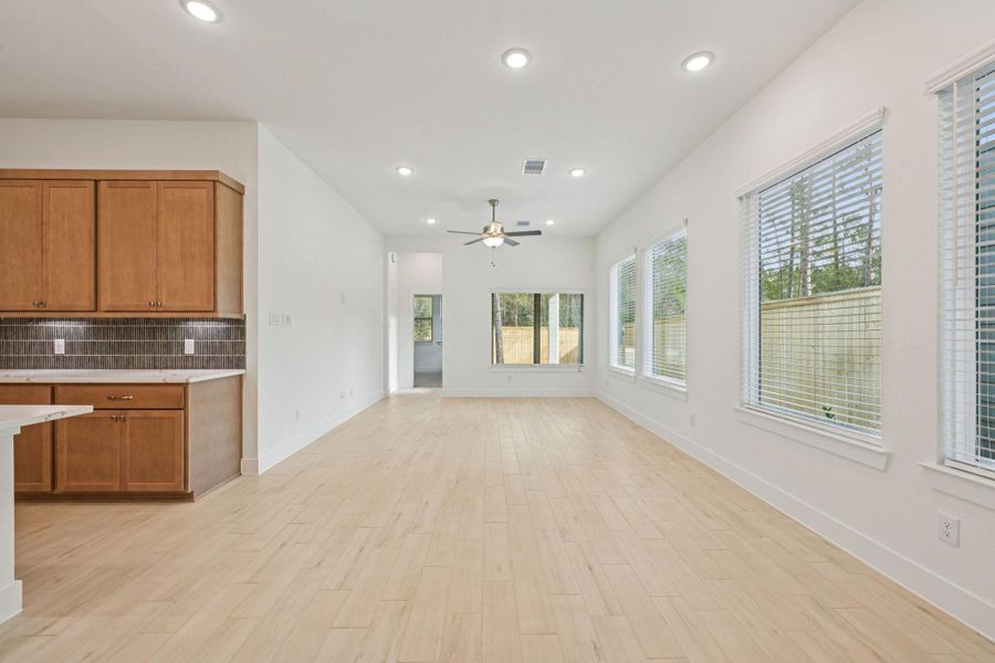 Spacious, unfurnished interior of a new home in Kresston, Montgomery (Image 14).