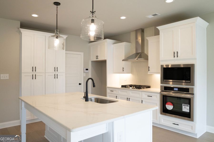 Image 25 of a home in Leverett Park. Image 25 of a home in Leverett Park.