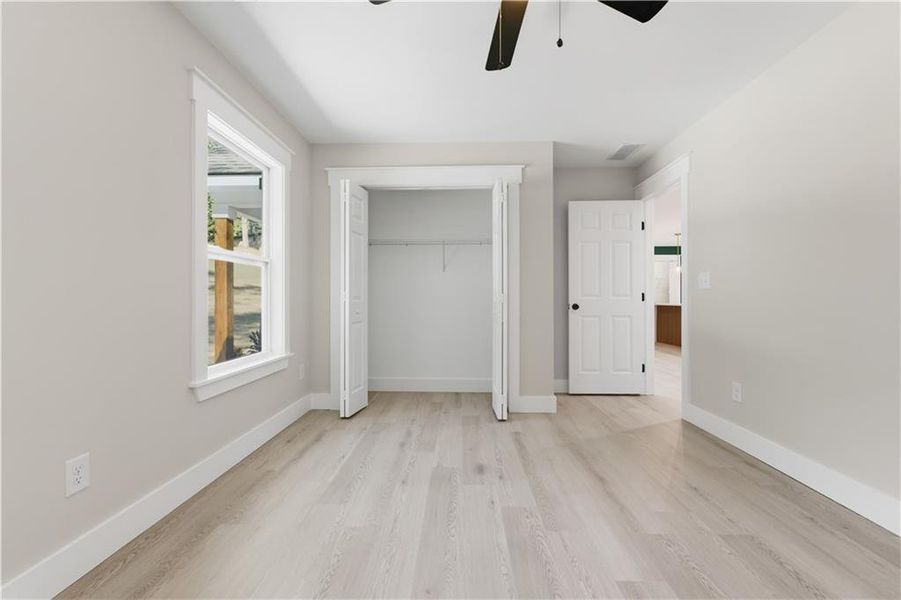 Spacious, unfurnished interior of a new home in , Mableton (Image 11).