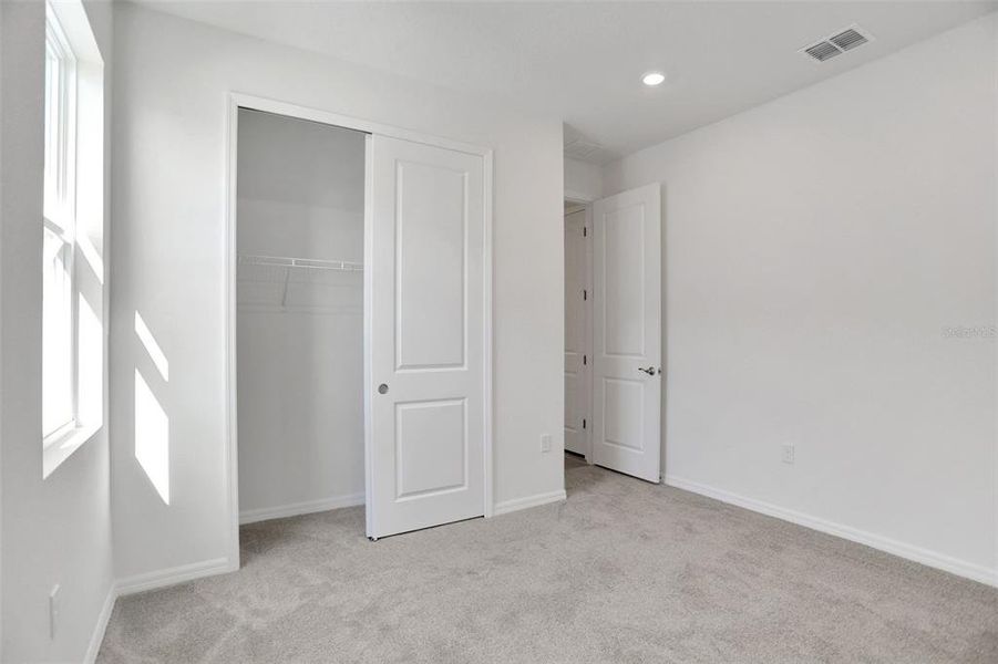 Spacious, unfurnished interior of a new home in Turnleaf, Punta Gorda (Image 33).
