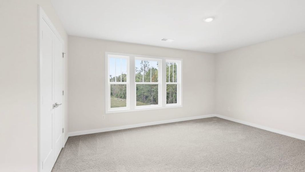 Spacious, unfurnished interior of a new home in Adams Glen, Greenville (Image 33).