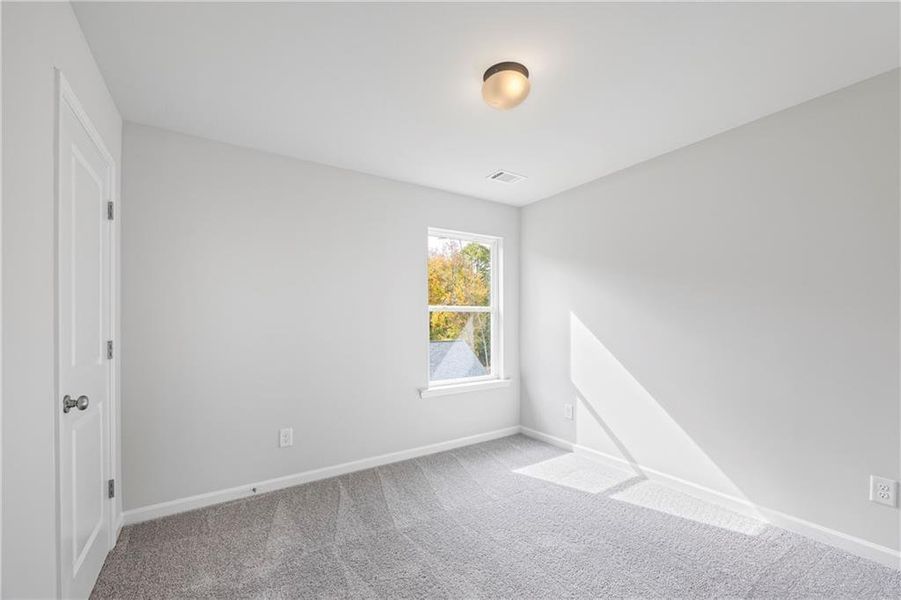 Spacious, unfurnished interior of a new home in , Crawford (Image 28).