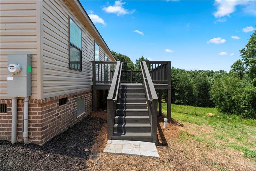 Exterior details and patio area of a home in , Clarkesville (Image 3).