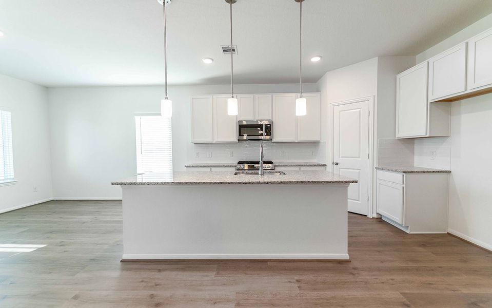 Furnished interior view inside a new home in Lago Mar, Texas City (Image 3).