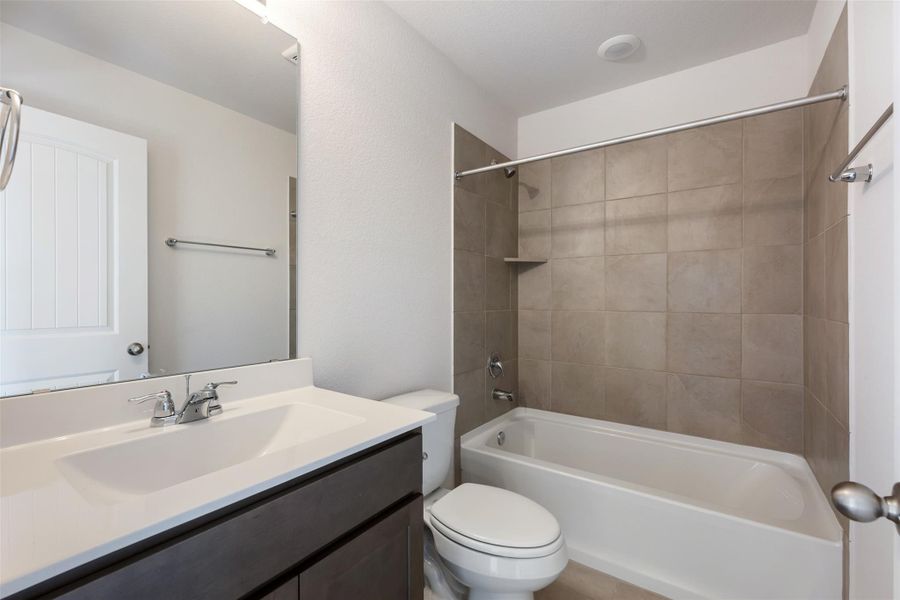 Representative images and renderings are for illustrative purposes. Actual structural options and design finishes of home may vary. Representative images and renderings are for illustrative purposes. Actual structural options and design finishes of home may vary.